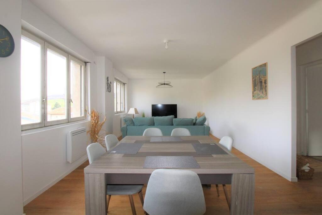 Joli Appartement Au Calme Lay-Saint-Christophe Bagian luar foto
